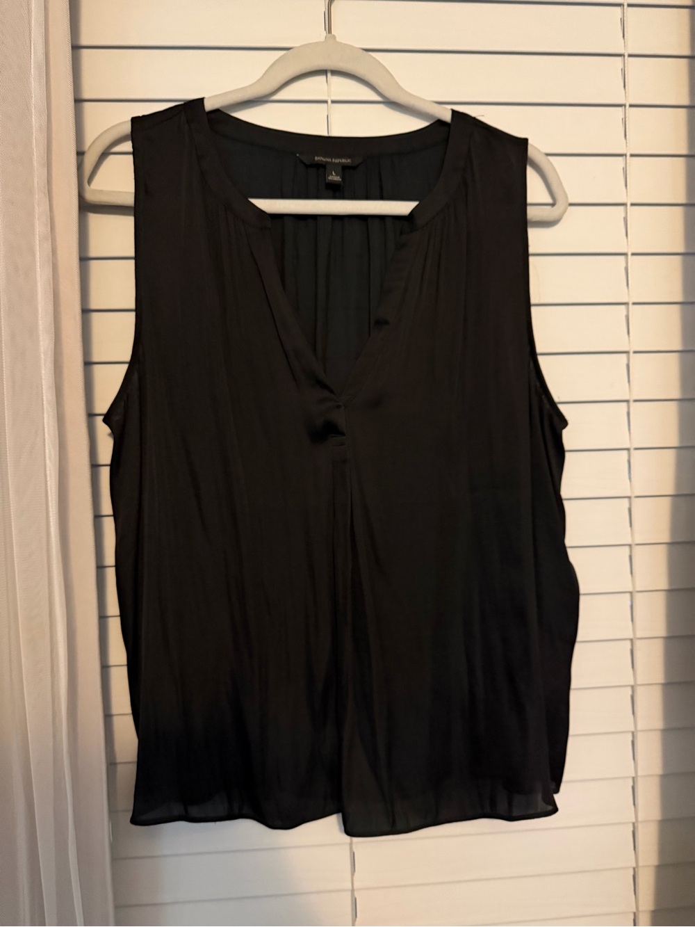 Banana Republic Black Sleeveless V-Neck Chiffon Camisole